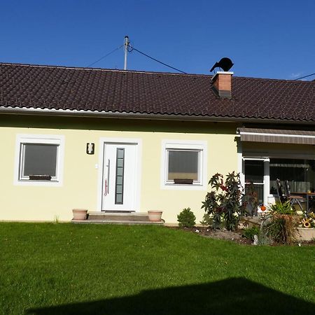 Ferienwohnung Stichauner Боденсдорф Номер фото